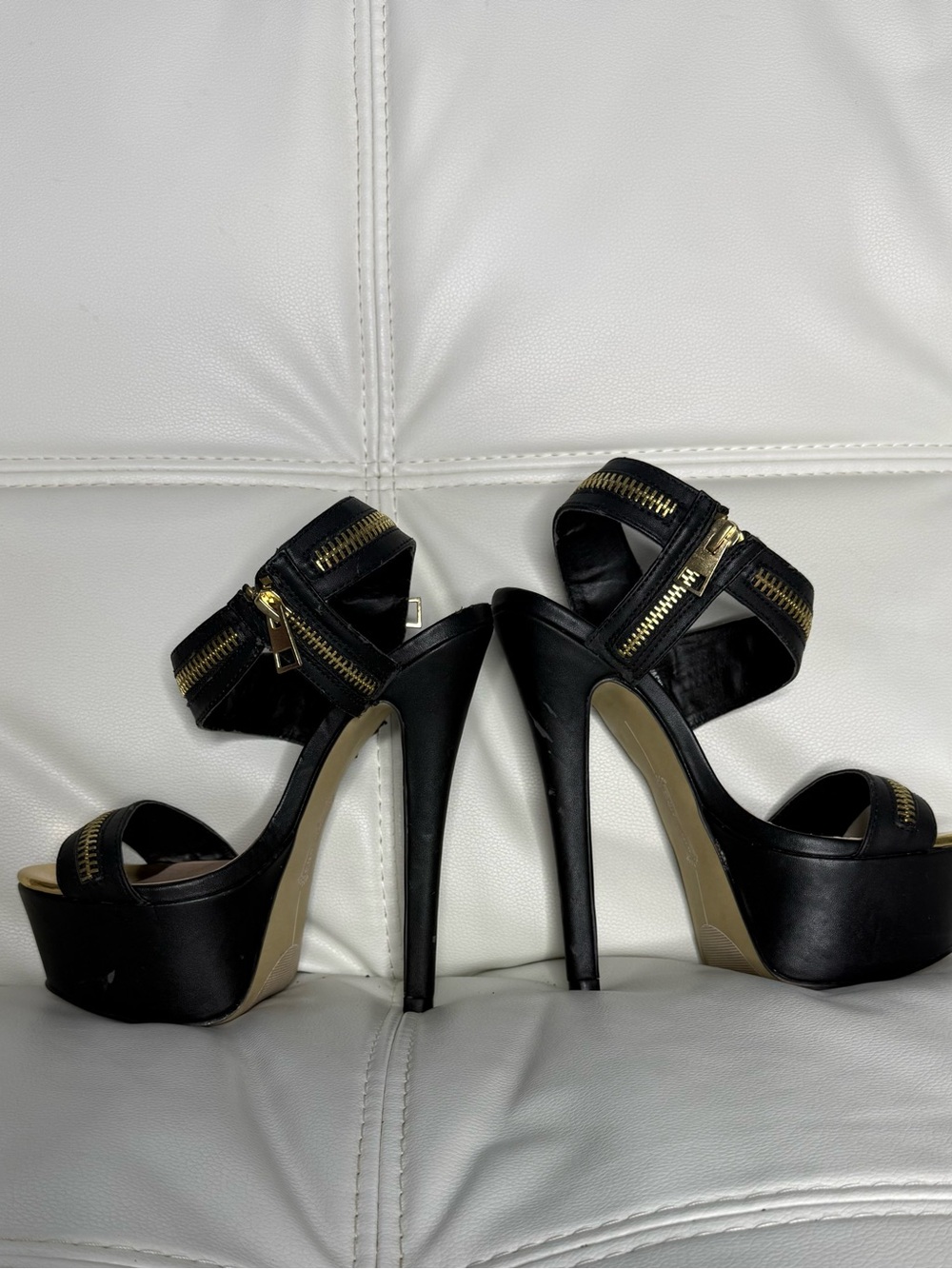 Zigi Soho Black Platform Sandals with Gold Zip Accents - Picture 3 of 9